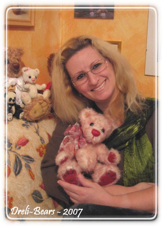 Dreli-Bears - the artist and her bears